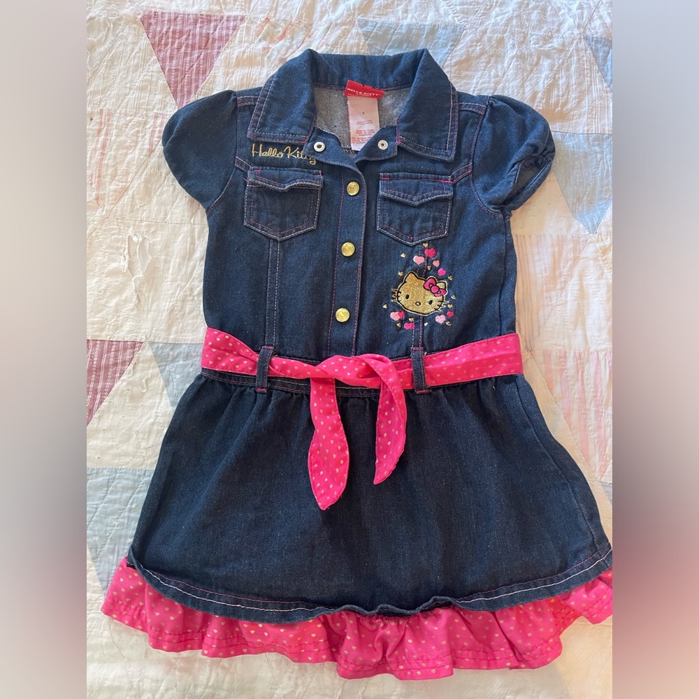 Hello Kitty vintage Y2K denim dress 
Size 6